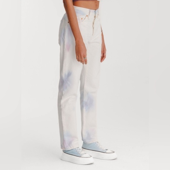 Levi's® 501® Original Women's Jeans, Size 27 x 30 - Picture 3 of 14